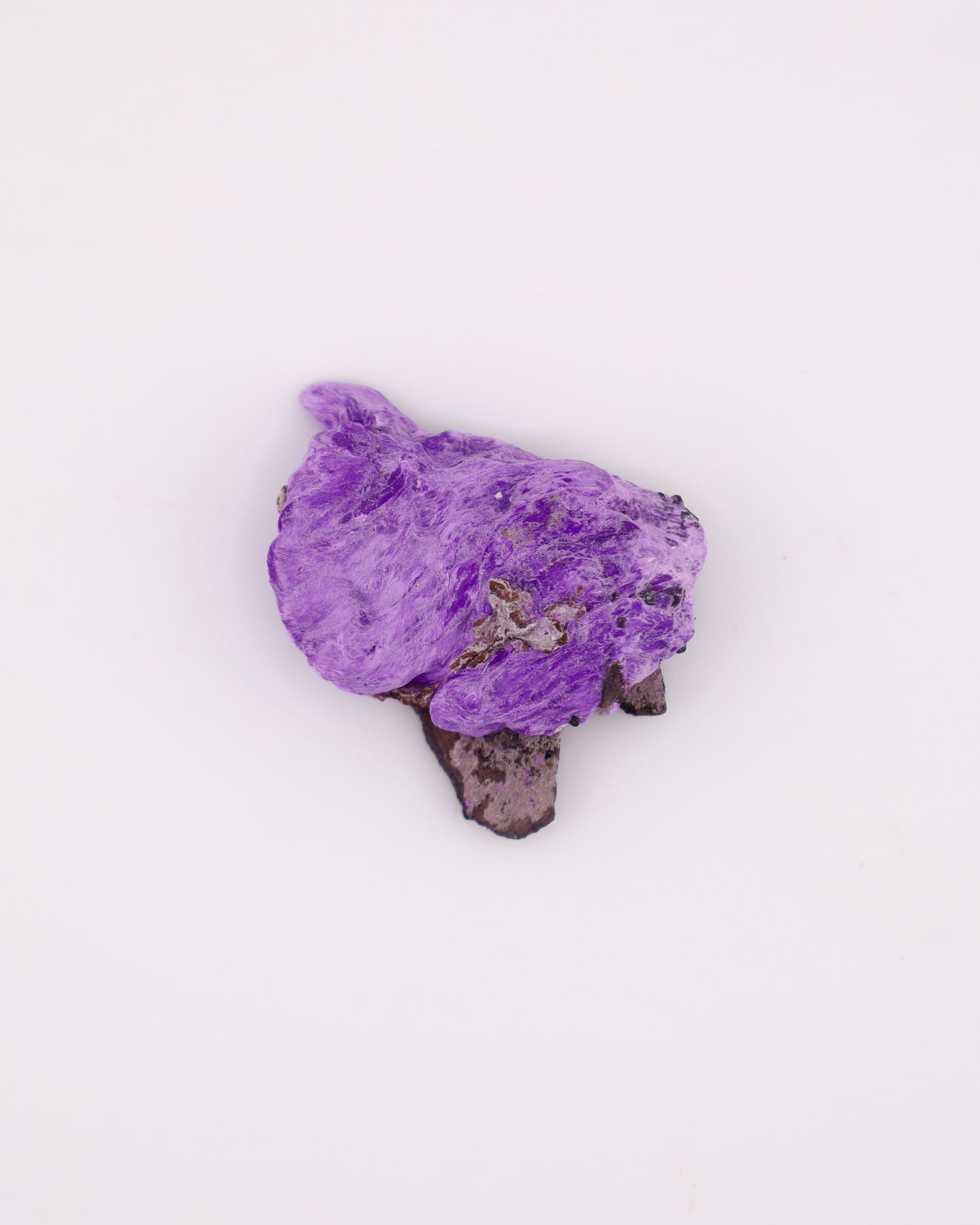 Fibrous Sugilite